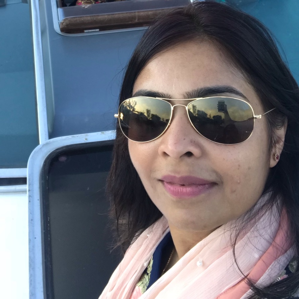 Meet your Posher, Kaneez